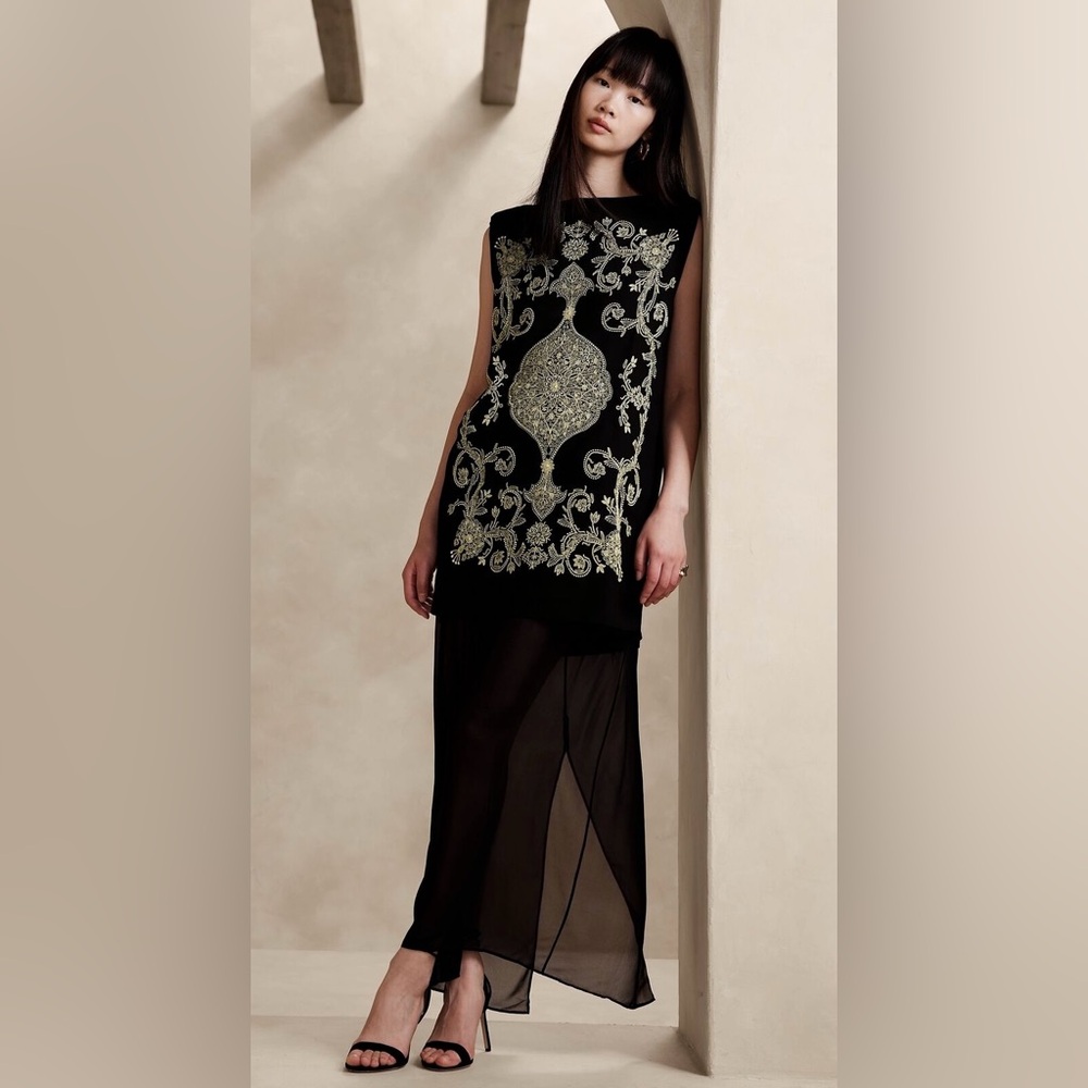 BANANA REPUBLIC JADIA EMBROIDERED MAXI DRESS